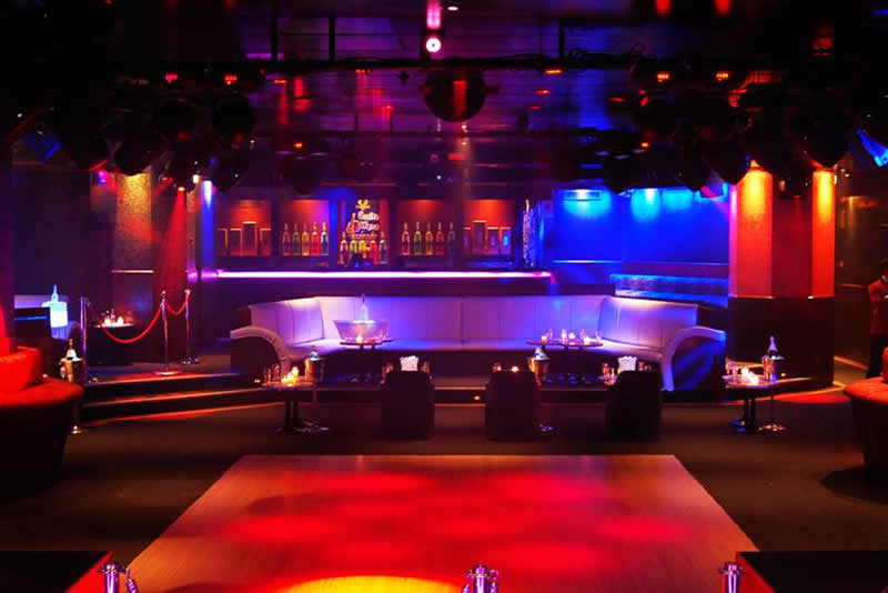 Discotecas en Madrid para tus despedidas de Solteros y solteras 